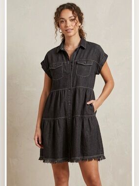 Umgee NWT Black w gold stitching, Tiered button up Dress, lightweight